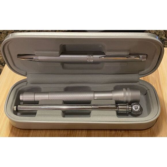 Leeds Gift Set From Toyota Dealership Tire Gauge Flashlight & Pen NEW - Picture 1 of 6